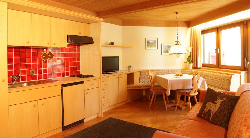 Residence Belavista Corvara In Badia Exterior photo