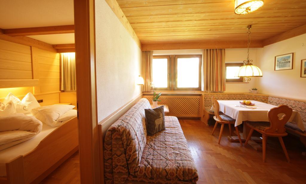 Residence Belavista Corvara In Badia Room photo